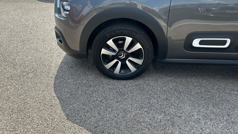 Citroen C3 1.2 PureTech Plus 5dr Petrol Hatchback